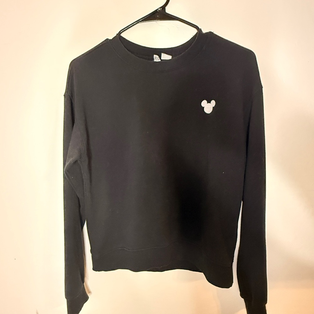 H&M Mickey Logo Longsleeve